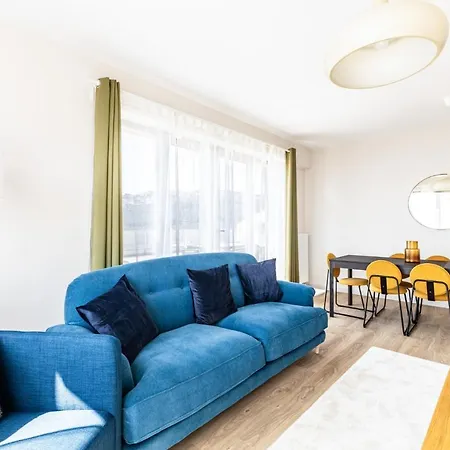 Flat W Sea View Terrace Near Metro In Maltepe *