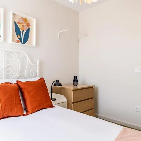 Flat W Sea View Terrace Near Metro In Maltepe Daire