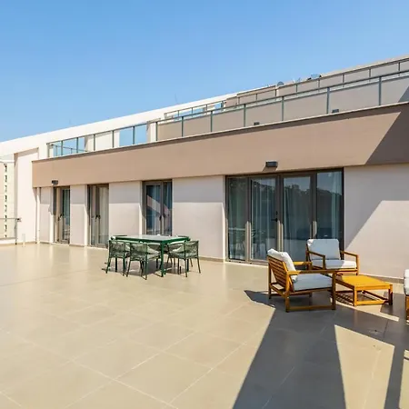 Flat W Sea View Terrace Near Metro In Maltepe Appartement